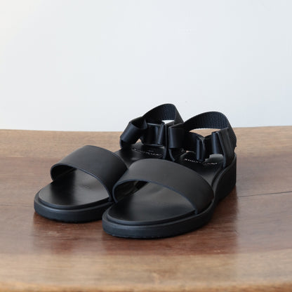 LEATHER SANDAL
