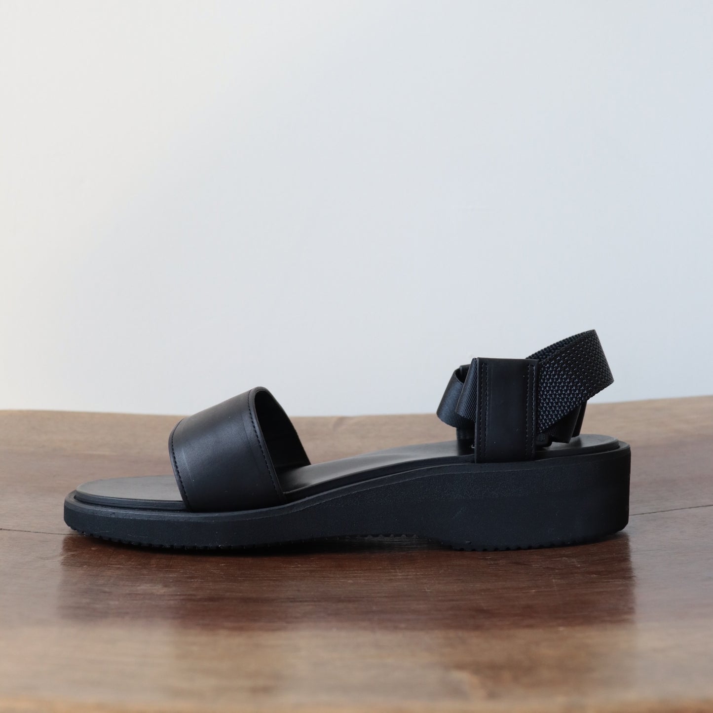 F01-0001 LEATHER SANDAL