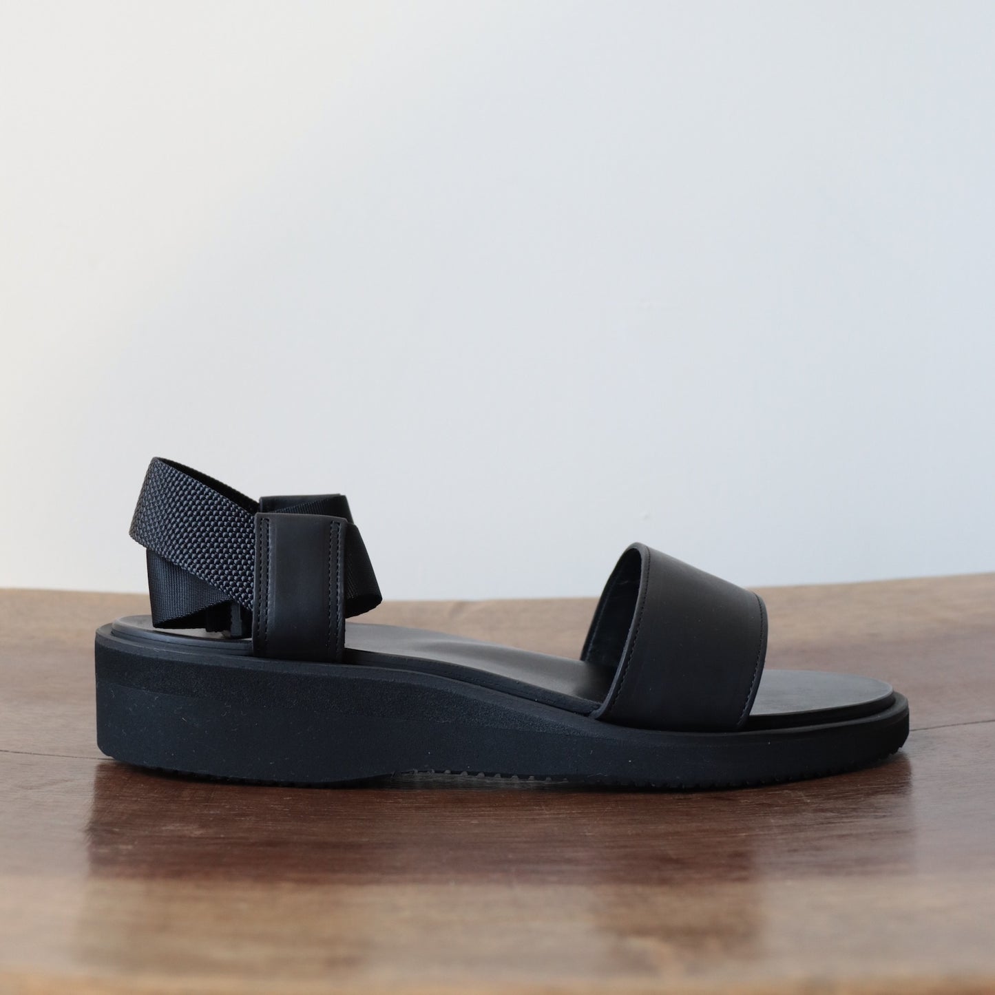 F01-0001 LEATHER SANDAL
