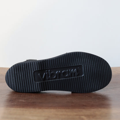 LEATHER SANDAL
