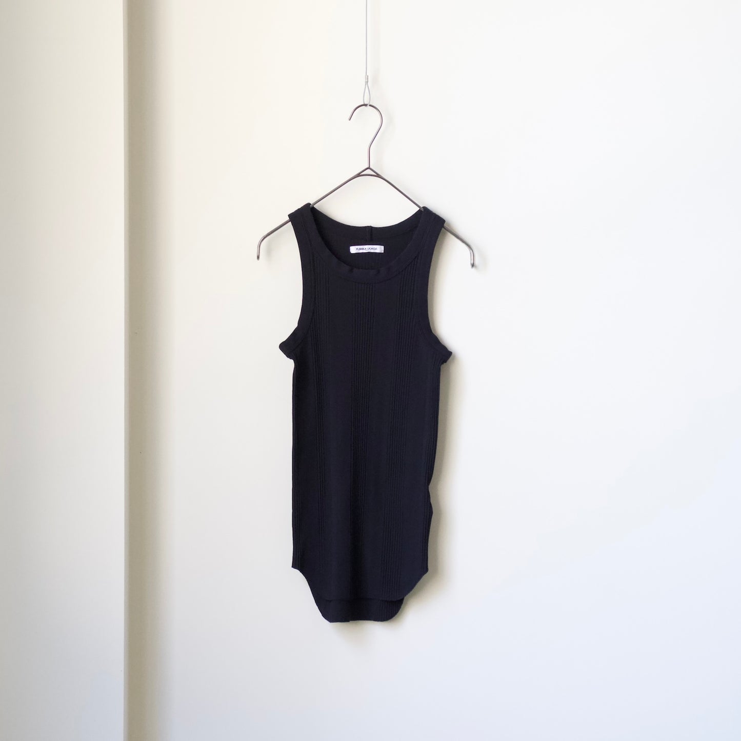FUMIKA_UCHIDA / NEEDLE DRAWING TANK TOP