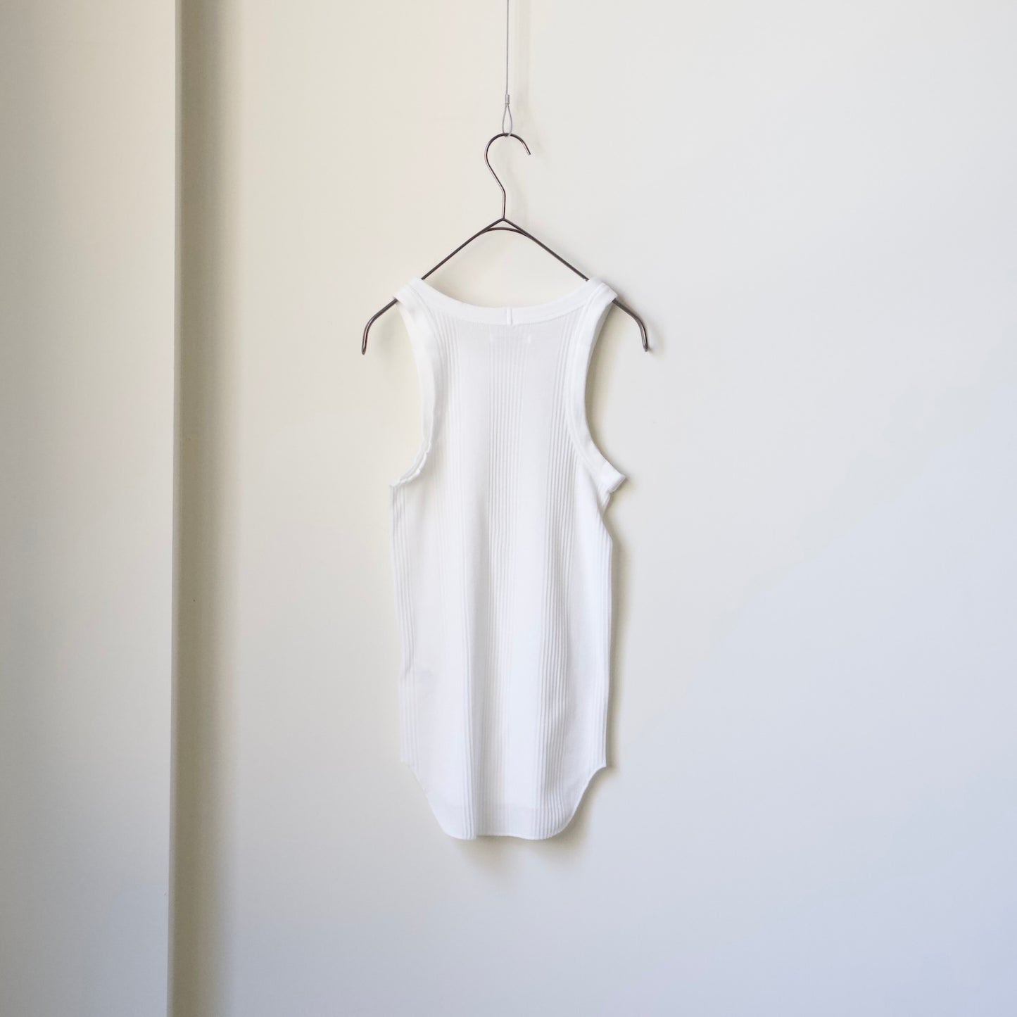FUMIKA_UCHIDA / NEEDLE DRAWING TANK TOP