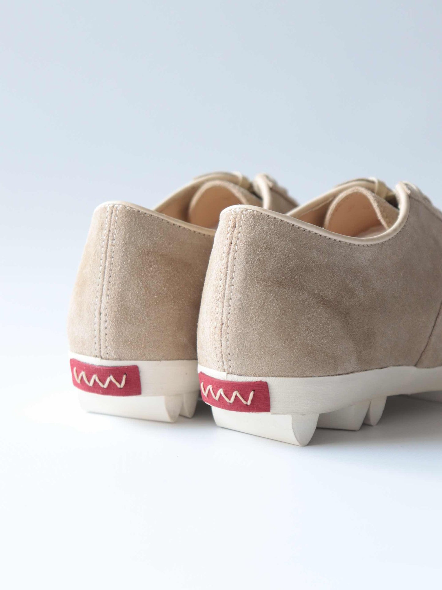 P.T.U TRAINER-FOLK W