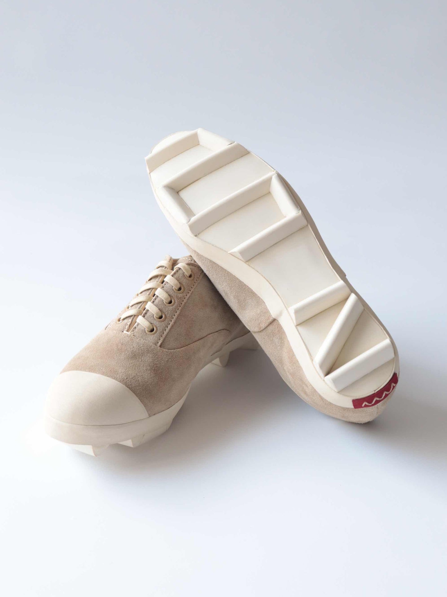 P.T.U TRAINER-FOLK W