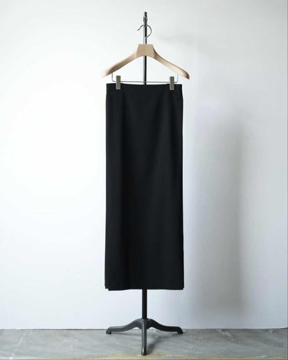PLEATED LONG SKIRT