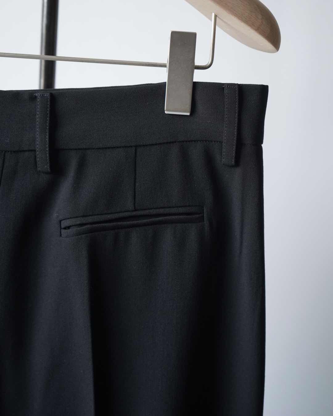 DOUBLE PLEATED WIDE PANTS