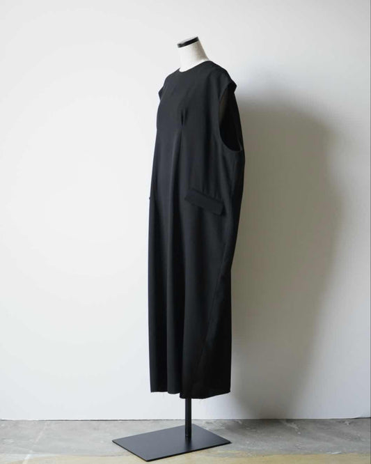 SLEEVELESS LONG DRESS