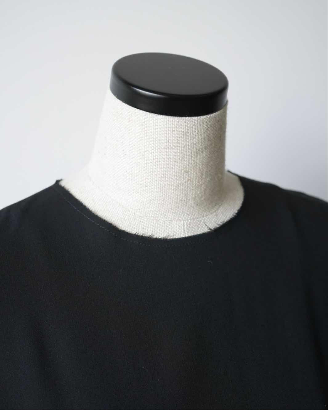 SLEEVELESS LONG DRESS