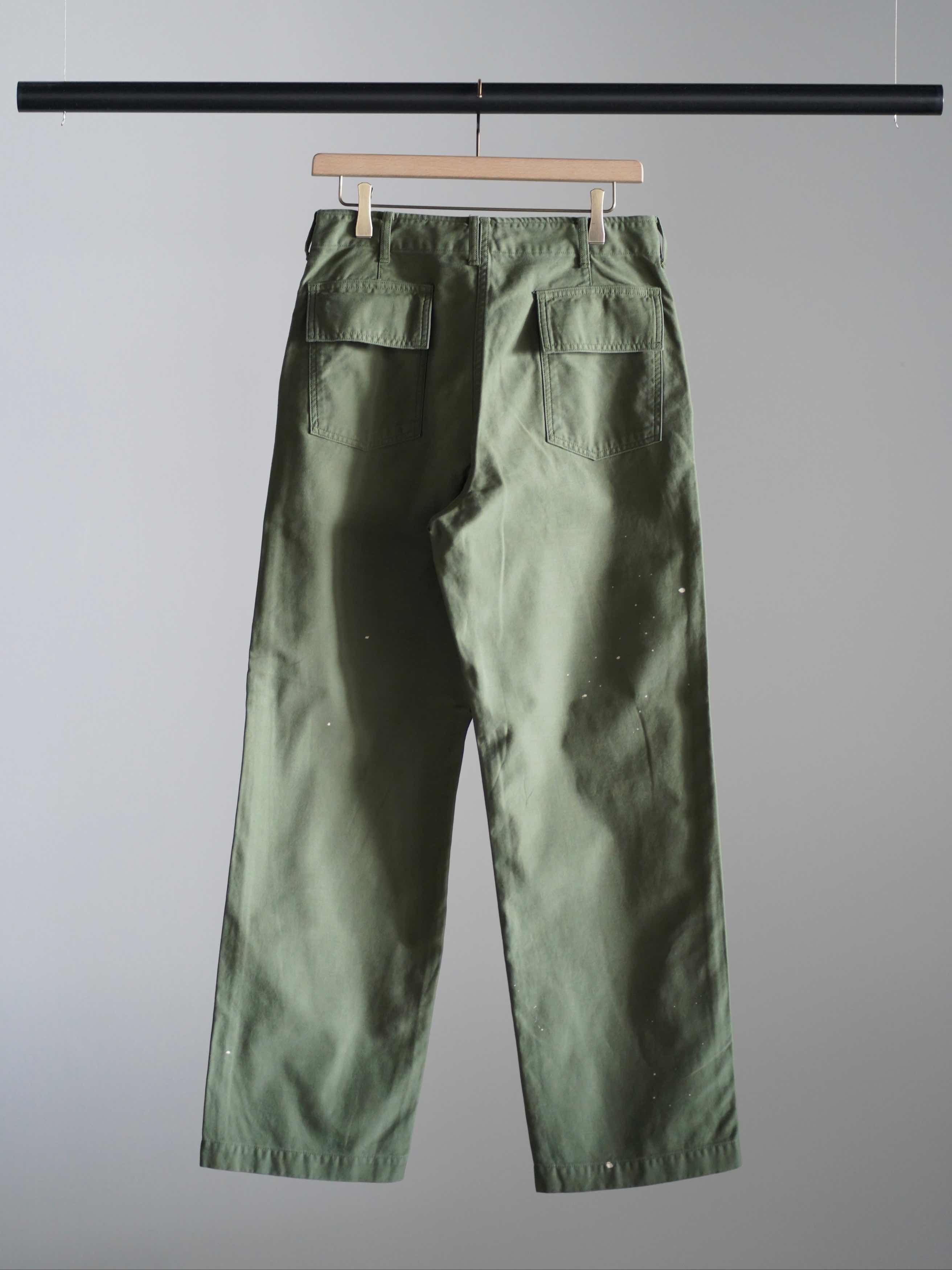 AURALEE | WASHED BAGGY SATIN BAKER PANTS – イデアル公式オンライン