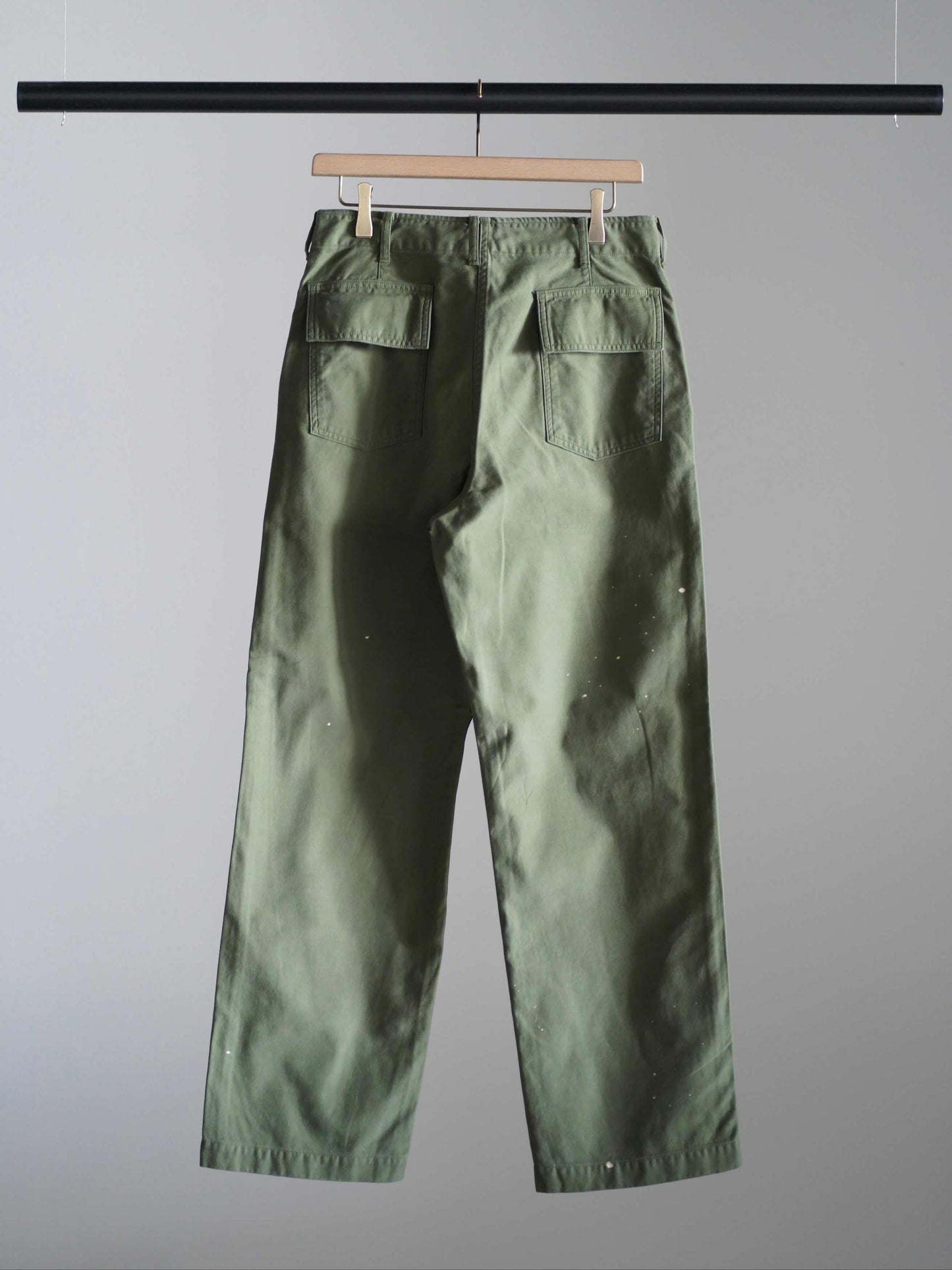 WASHED BAGGY SATIN BLEACHED BAKER PANTS