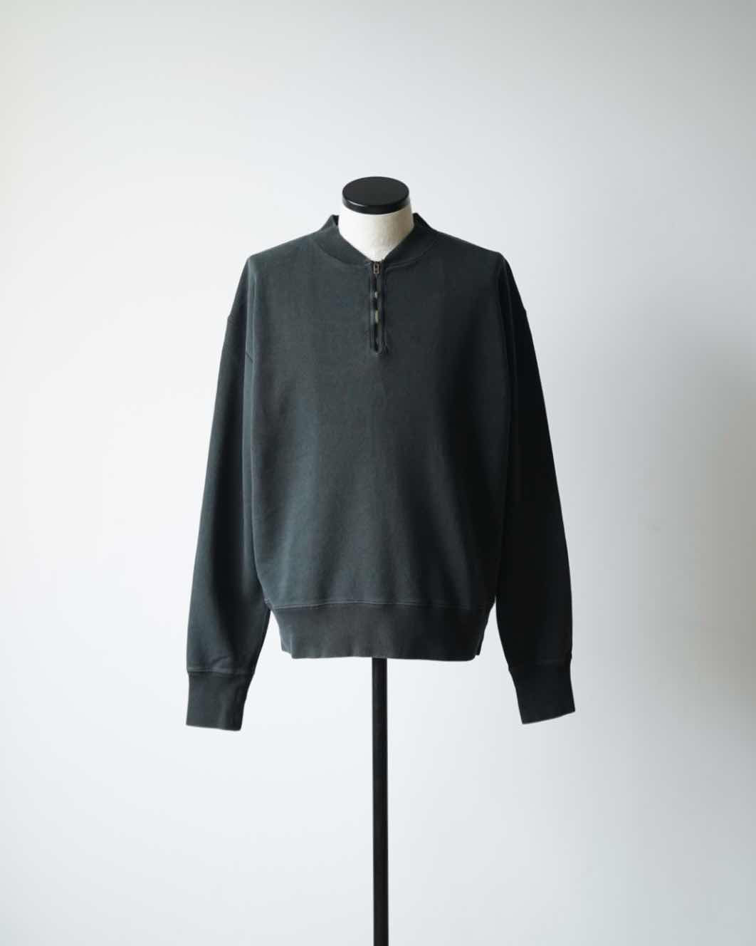 HALF ZIP SWEATSHIRT