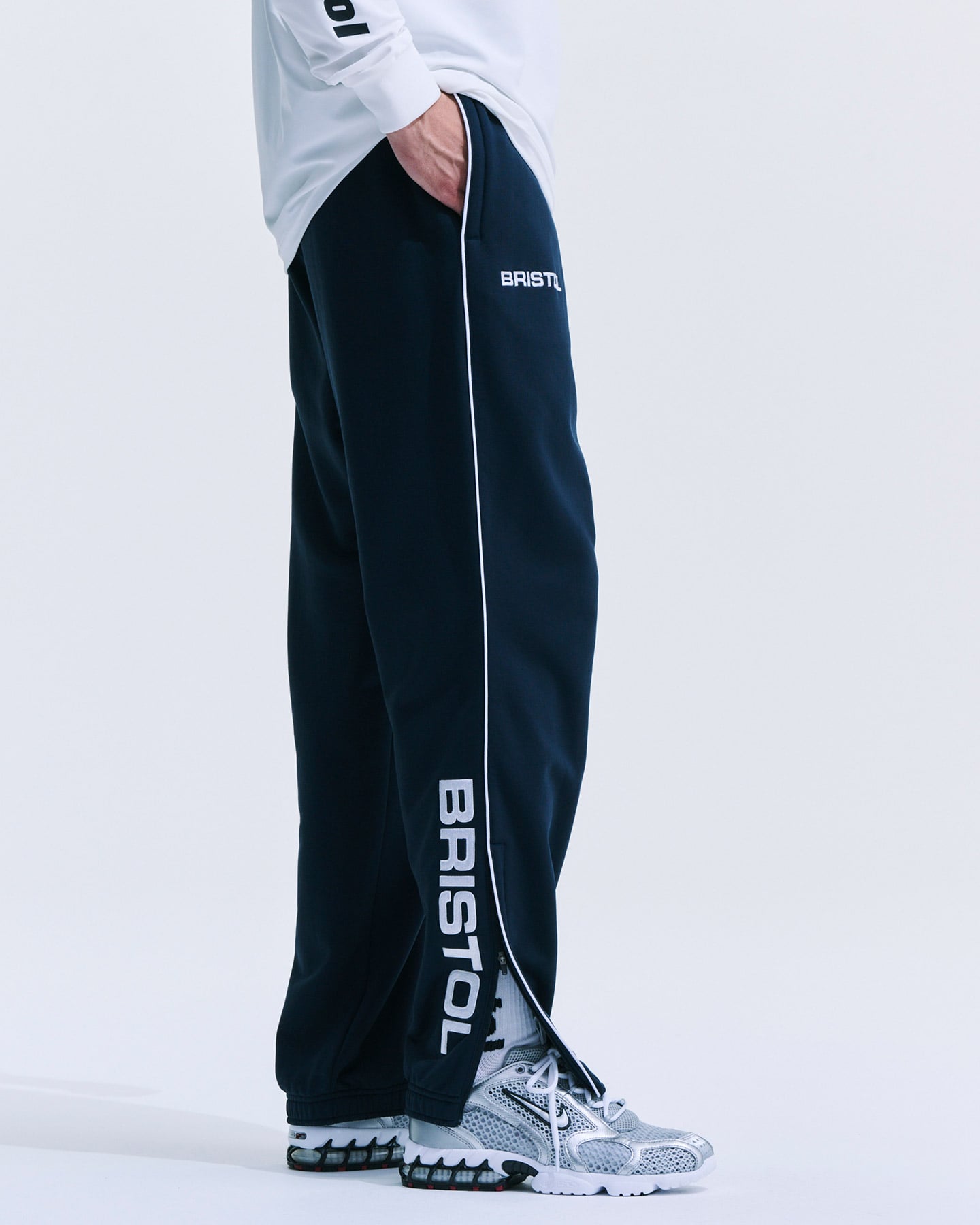 CLASSIC TRACK PANTS