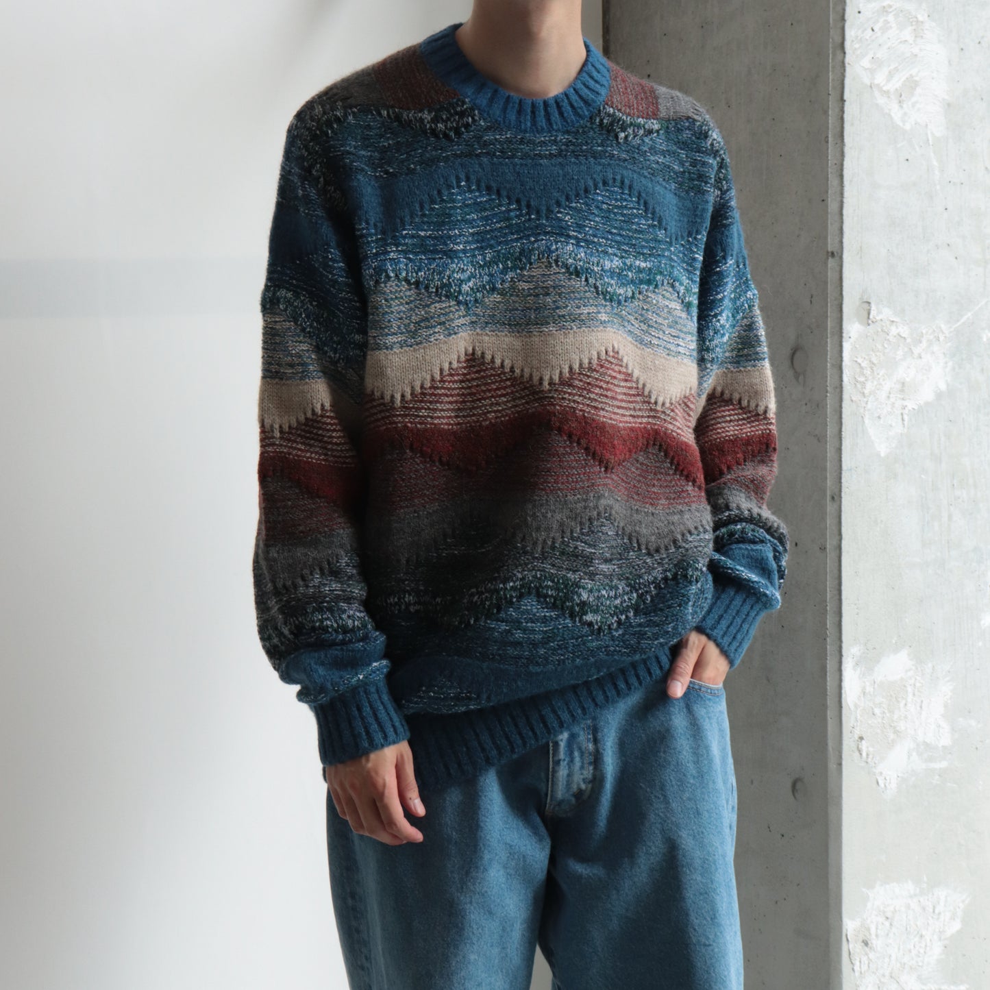 ABSTRACT CREWNECK KNIT