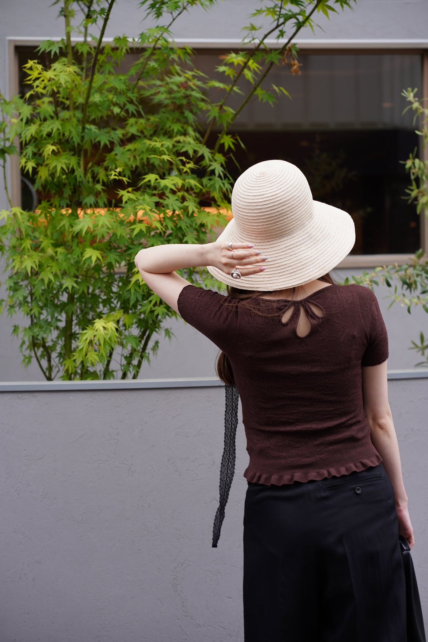 STRAW HAT WITH LACE RIBBON