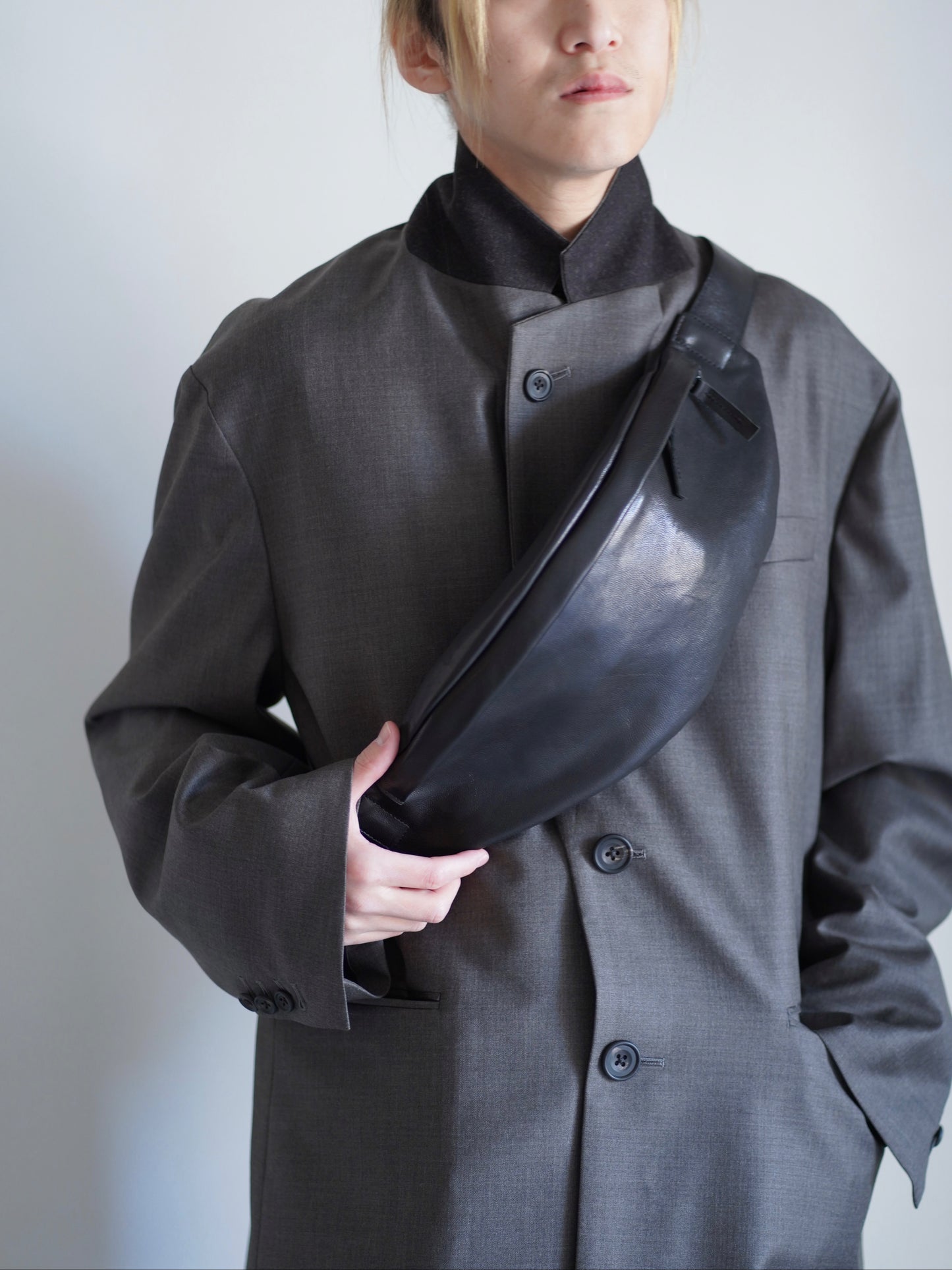 LEATHER SLING BAG