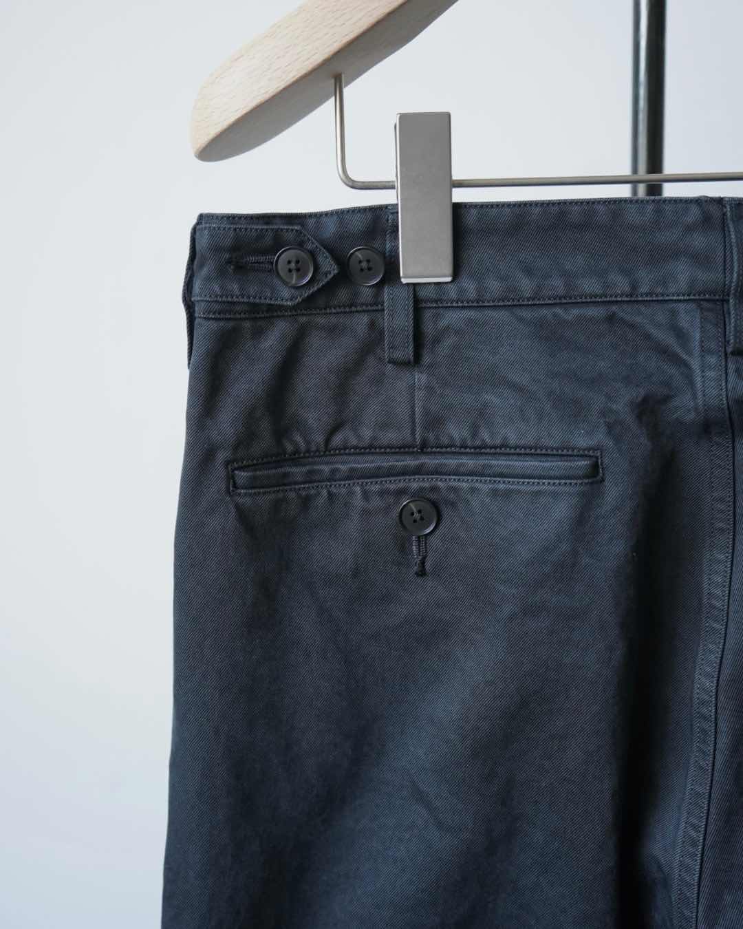 PRODUCT DYED FINX CHINO ONE-TUCK PANTS