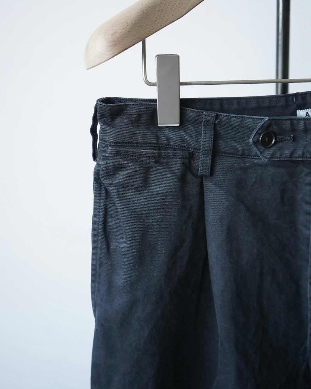 PRODUCT DYED FINX CHINO ONE-TUCK PANTS