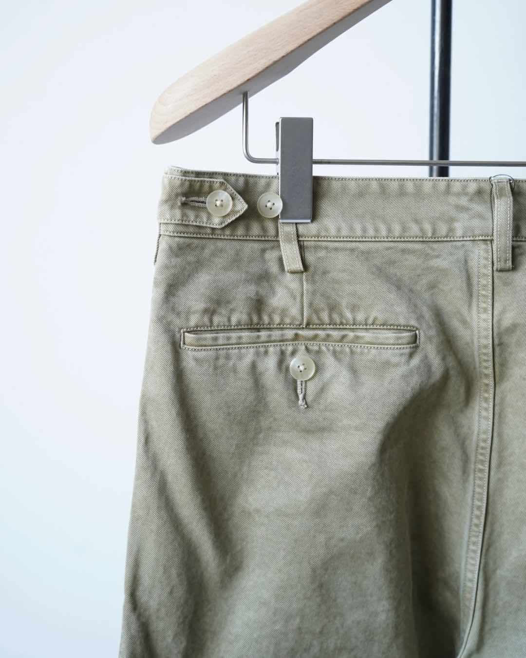 PRODUCT DYED FINX CHINO ONE-TUCK PANTS