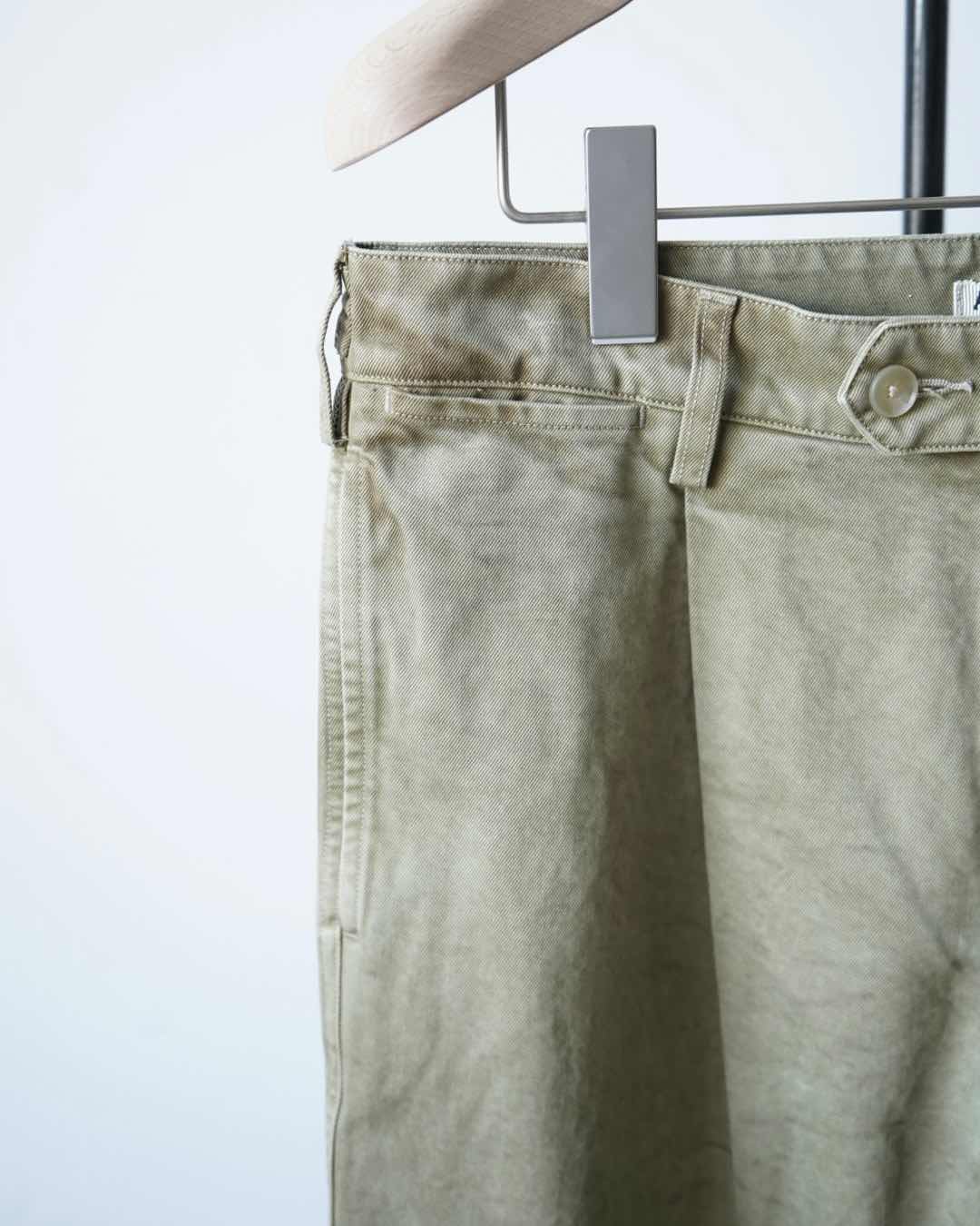 PRODUCT DYED FINX CHINO ONE-TUCK PANTS