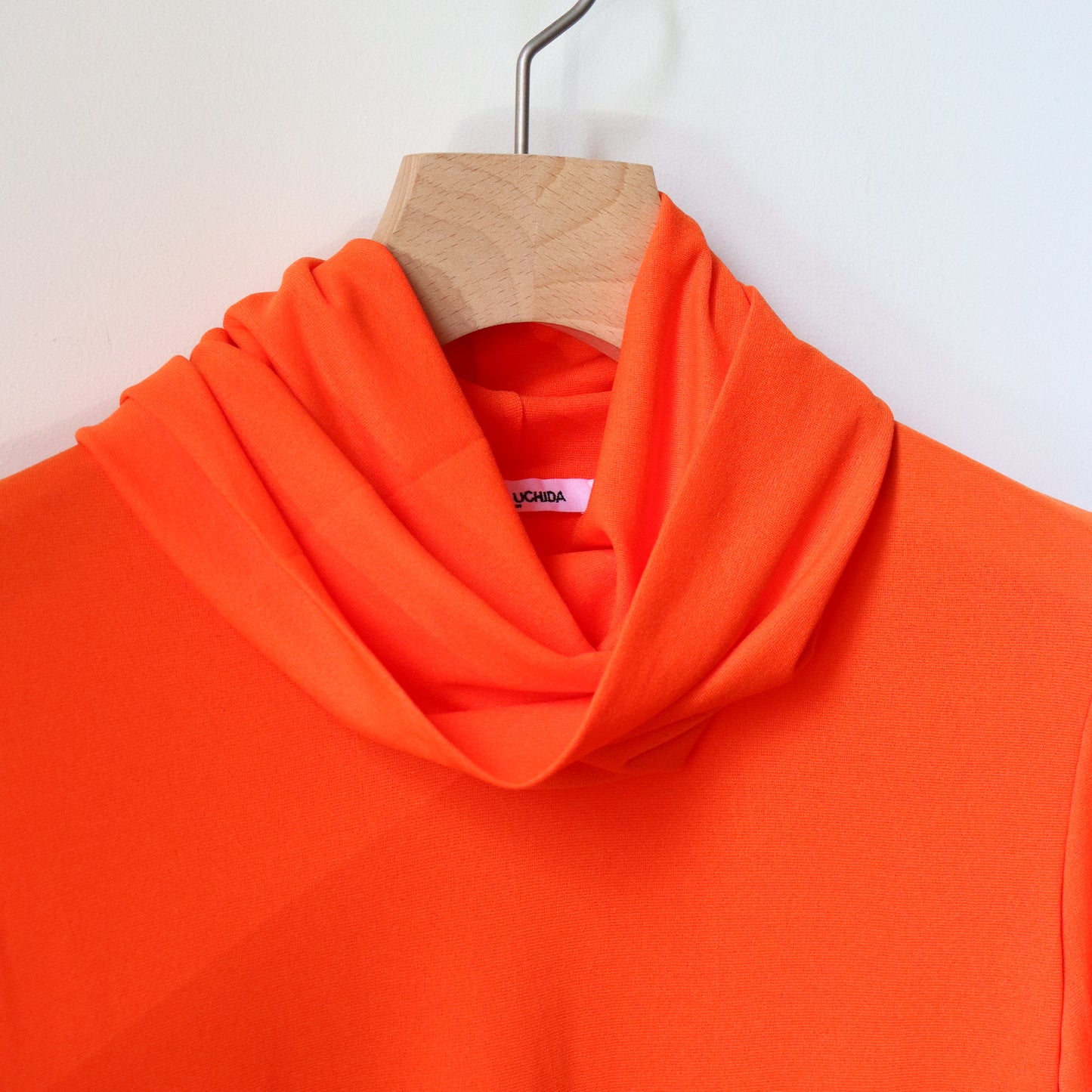NYLON RIBBED NECK HOODED TOP