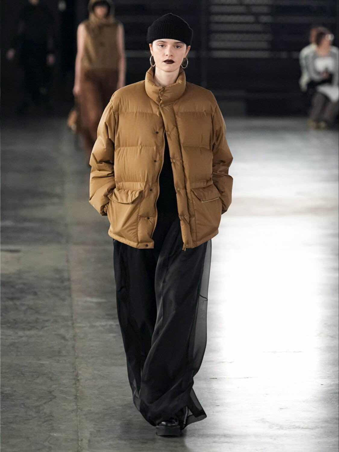 RIBBED KNIT WOOL BEANIE