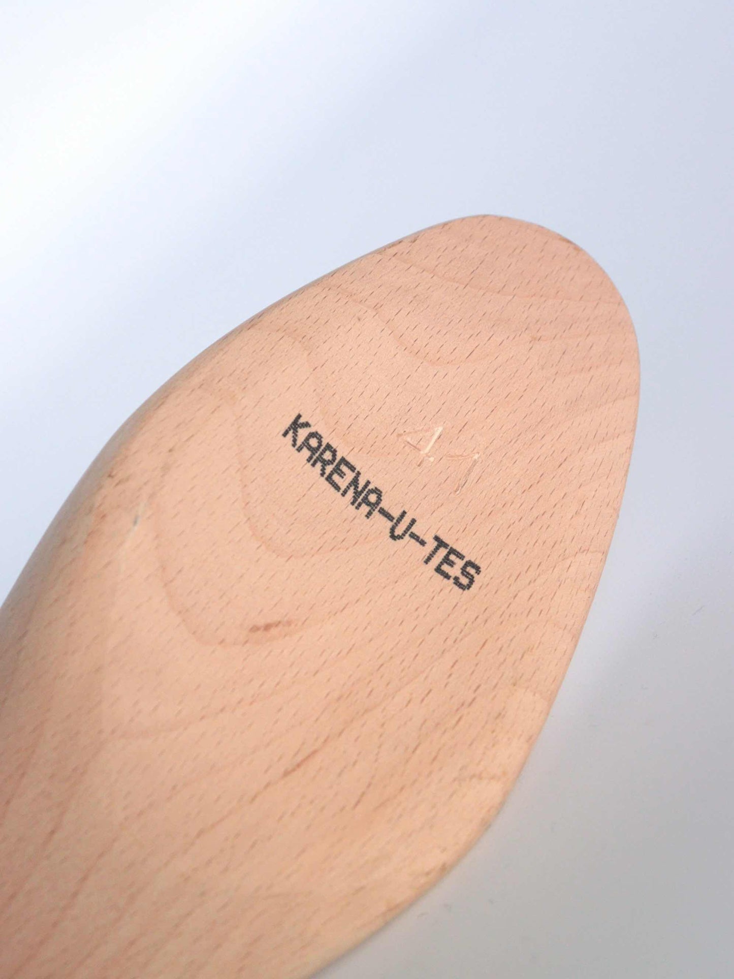 Shoe Tree / Last KARENA