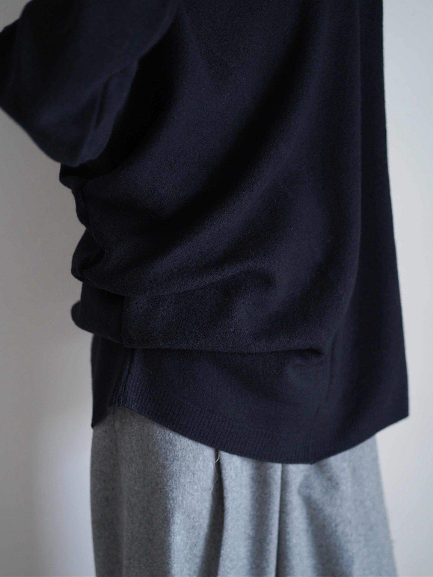 EXTRA FINE WOOL KNIT DEFORMED LS