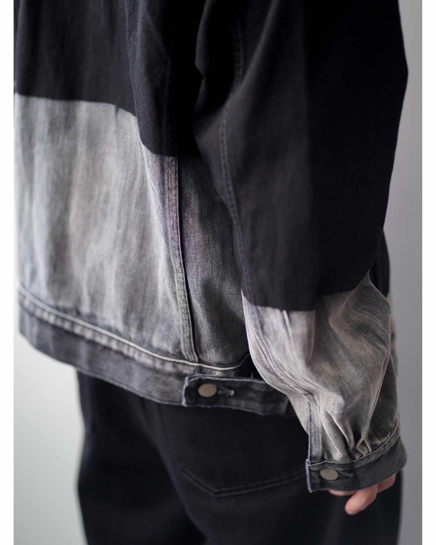 LASER PROCESSED DENIM TROCKER JACKET