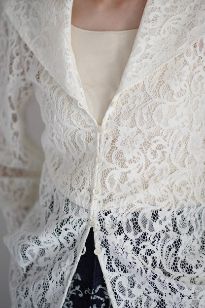 FLOCKED LACE SAILOR COLLAR BLOUSE