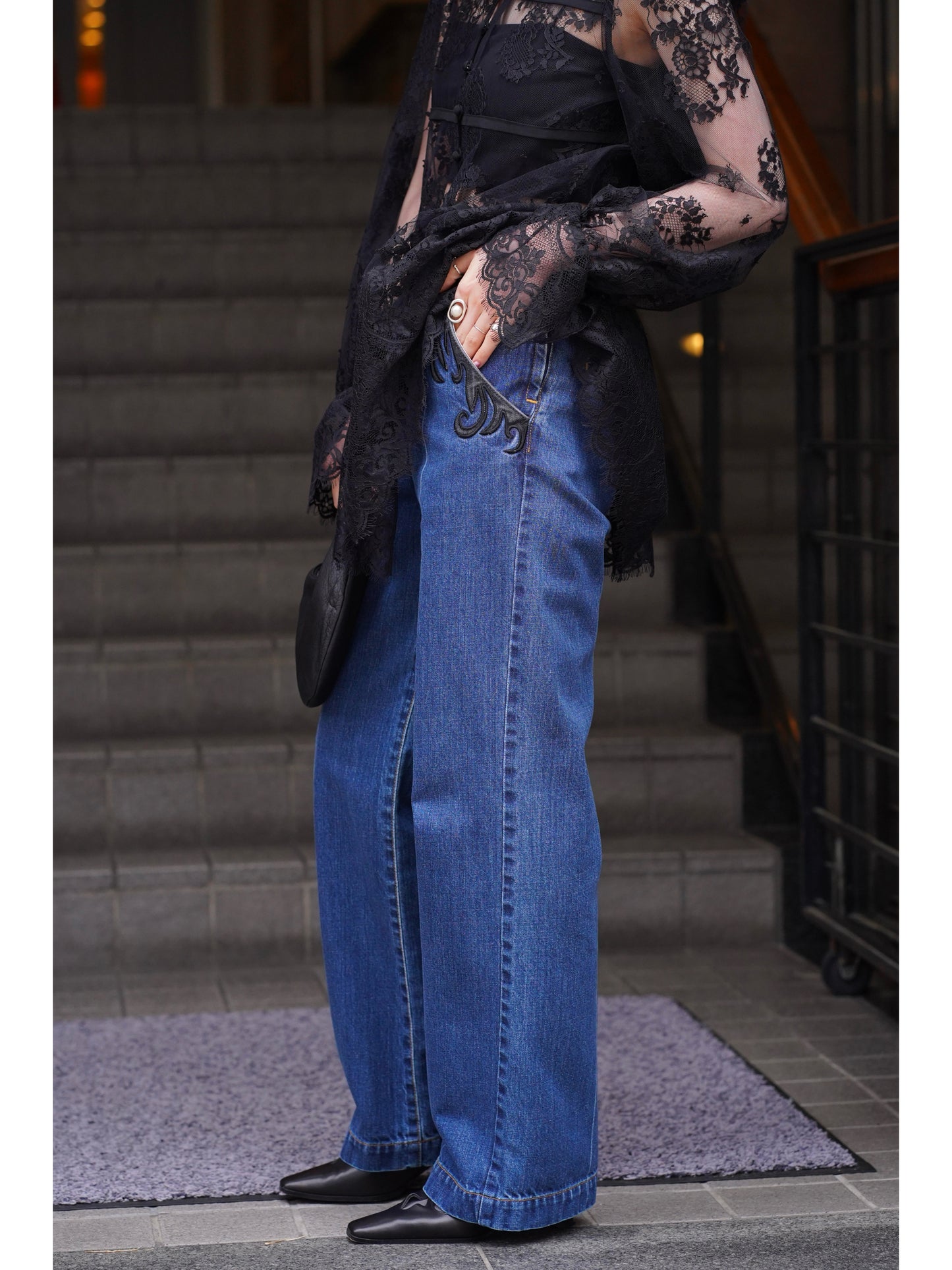 ORGANIC COTTON HIGH-WAISTED JEANS