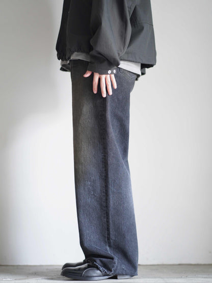LOOSE DENIM JEANS