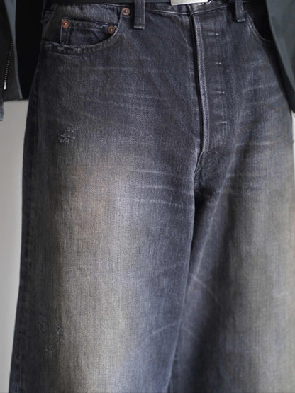 LOOSE DENIM JEANS