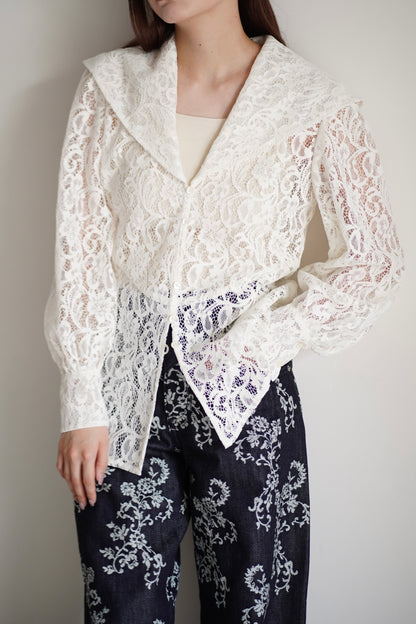 FLOCKED LACE SAILOR COLLAR BLOUSE