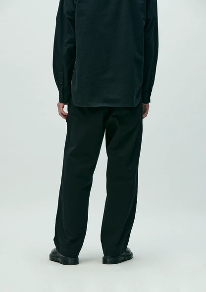 BW. TUCK PANTS