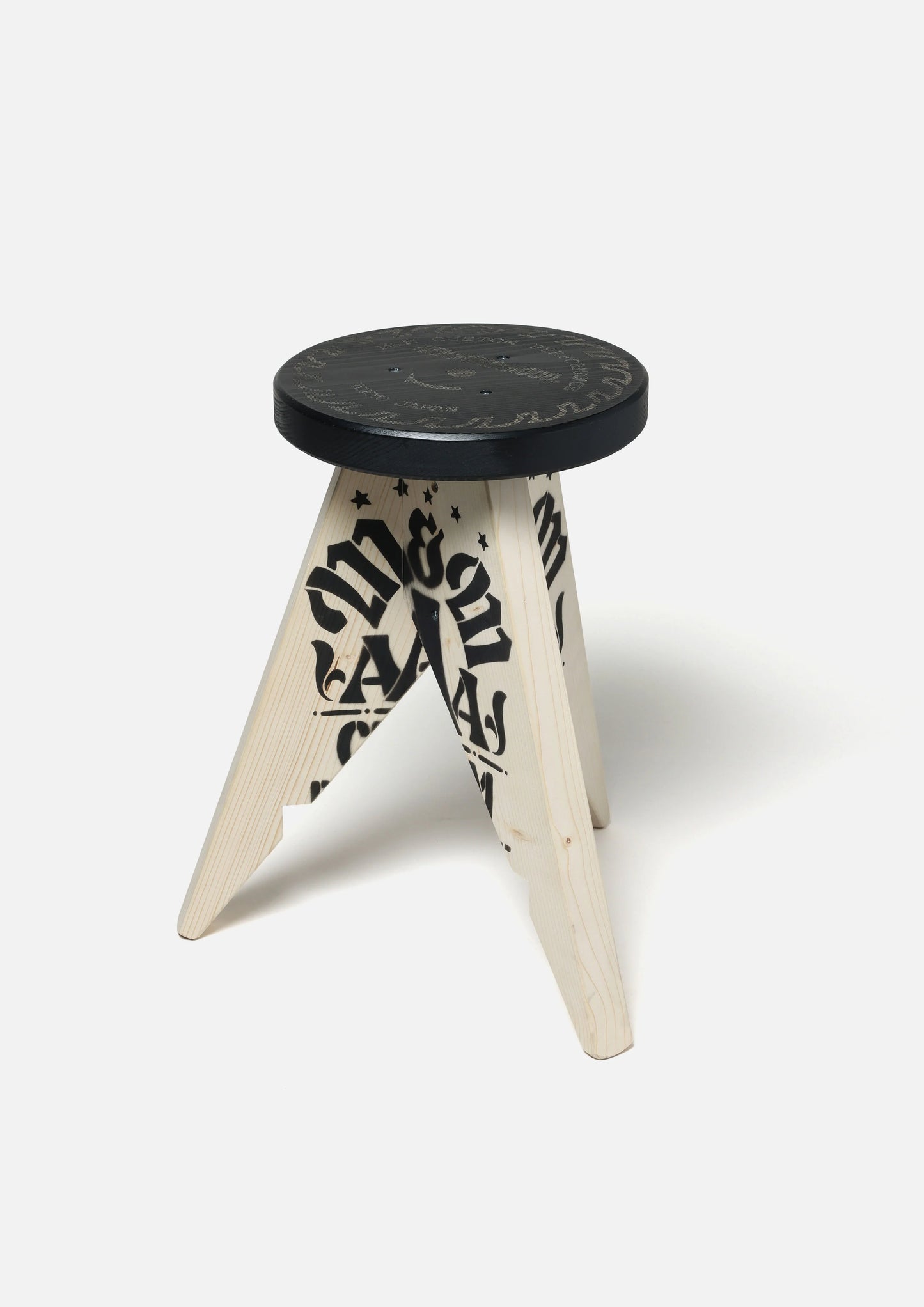NH×M&M STOOL-1