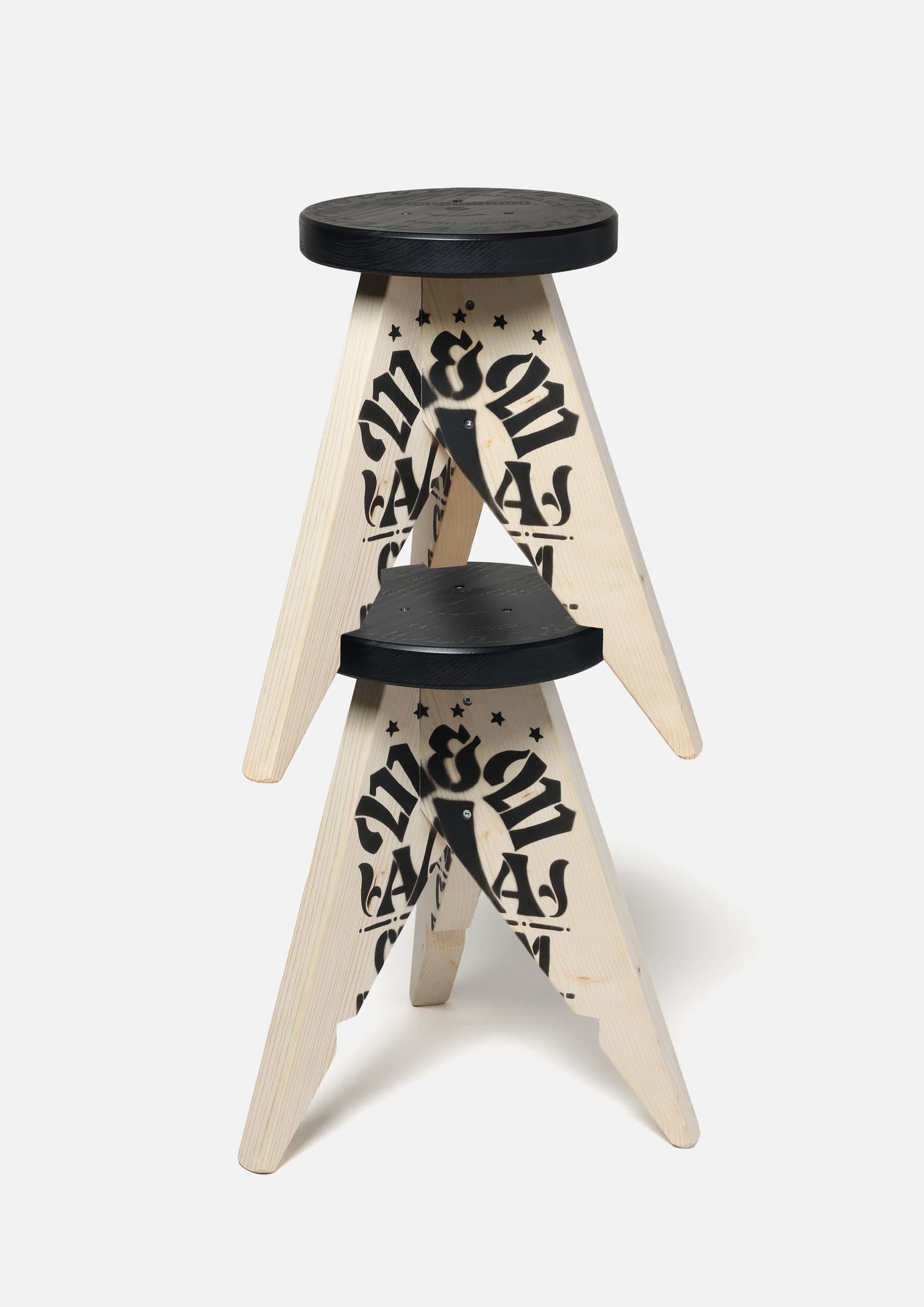 NH×M&M STOOL-1