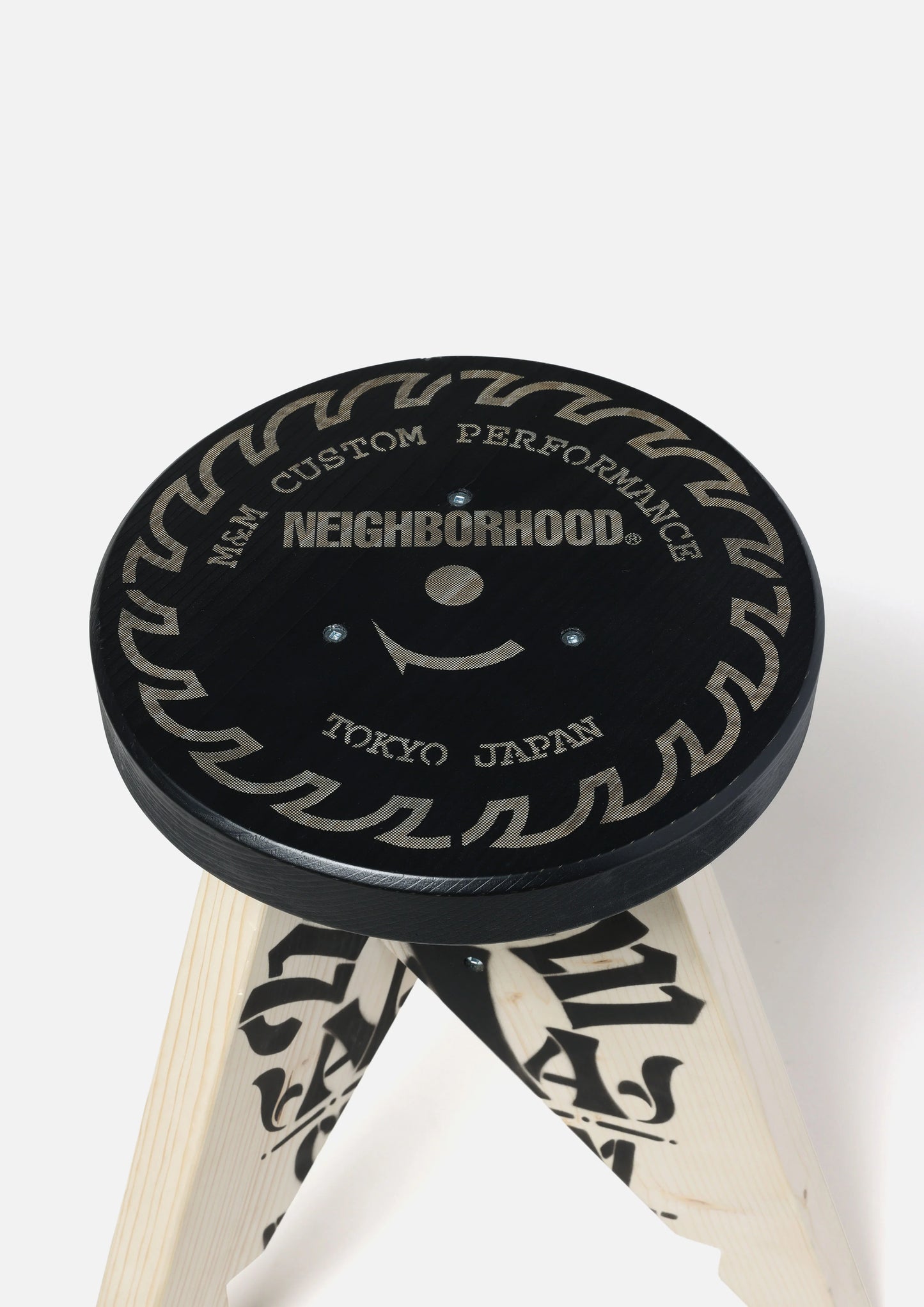 NH×M&M STOOL-1