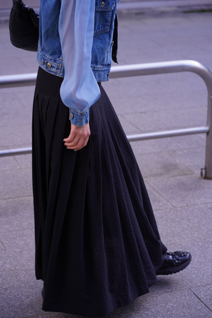 PLEATED MAXI SKIRT