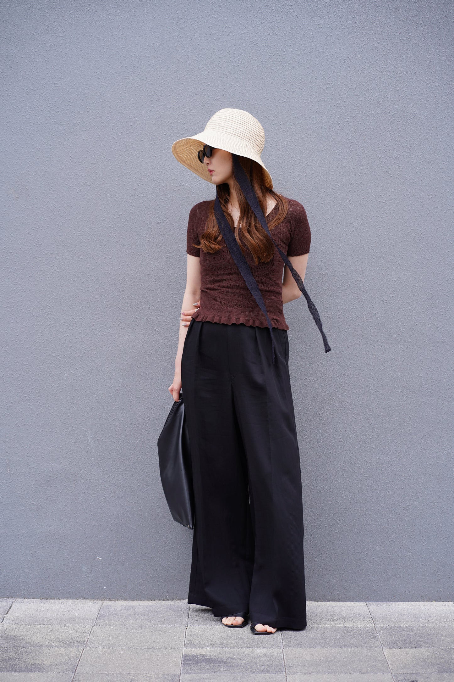 STRAW HAT WITH LACE RIBBON
