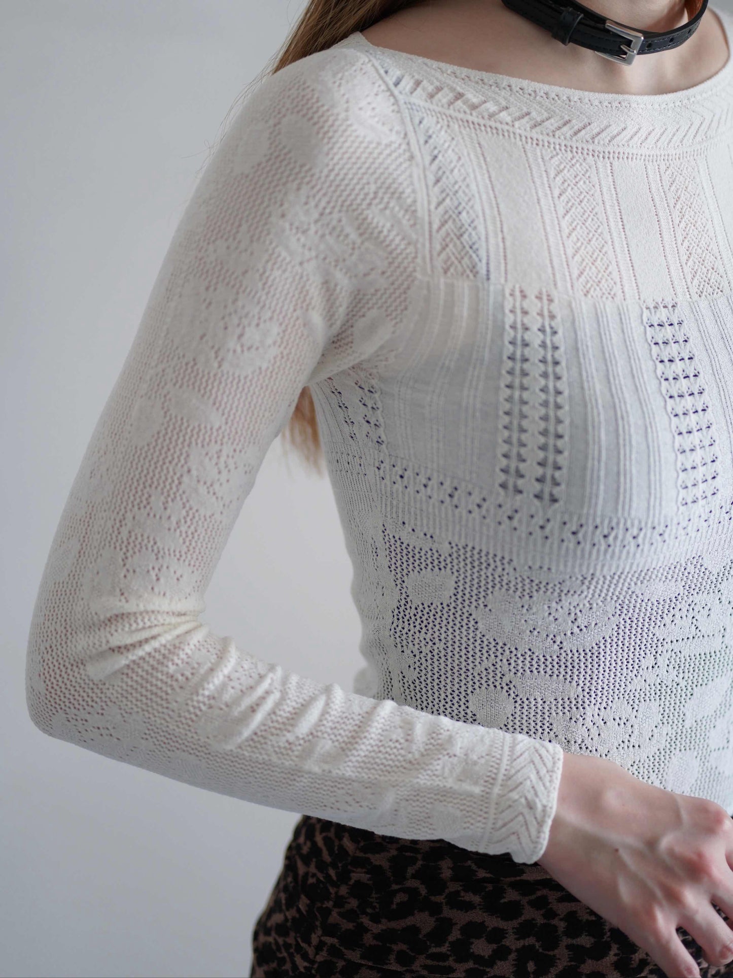 Rose pattern lace-knit bodysuit