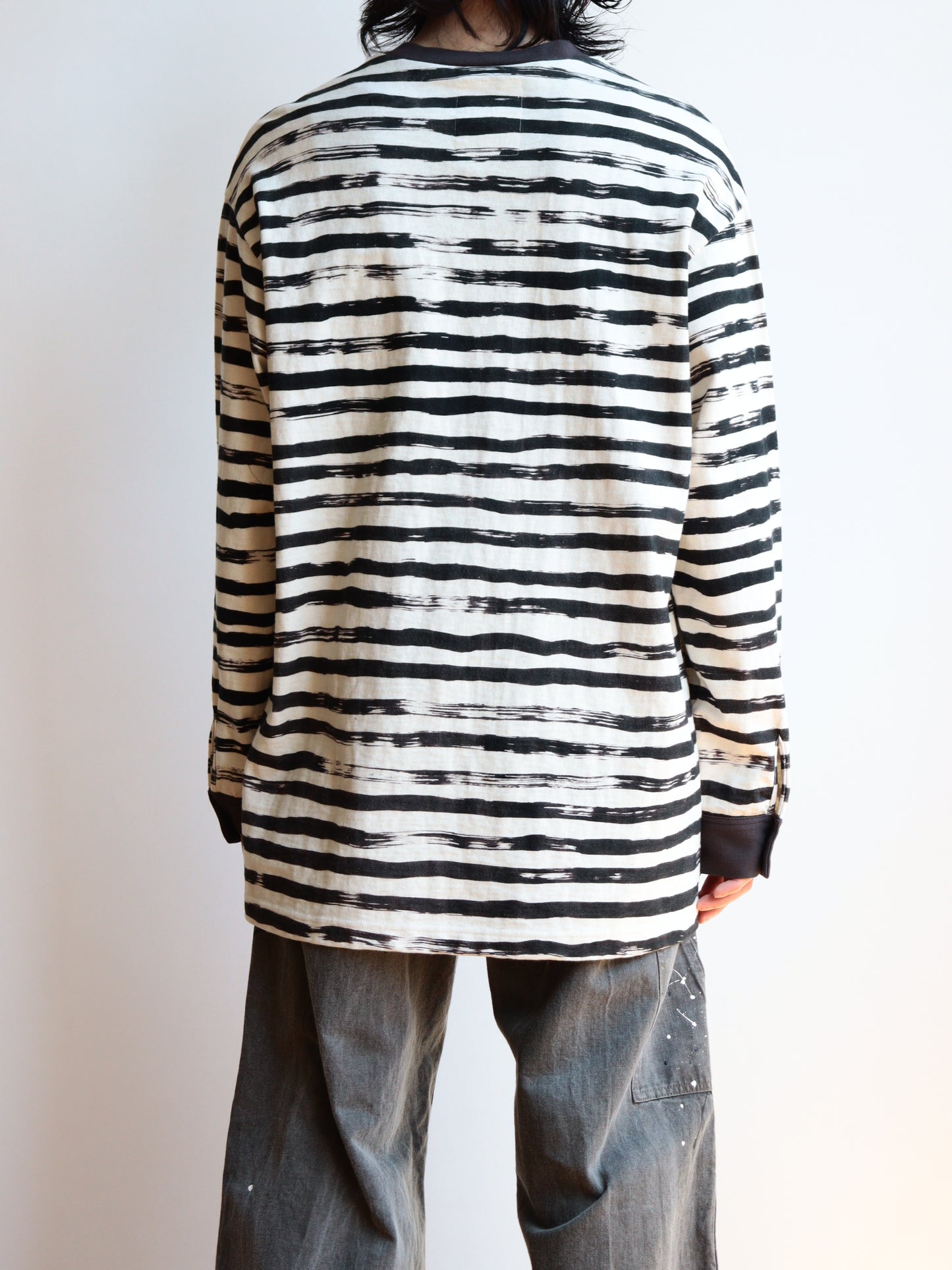 border long sleeve cutsewn