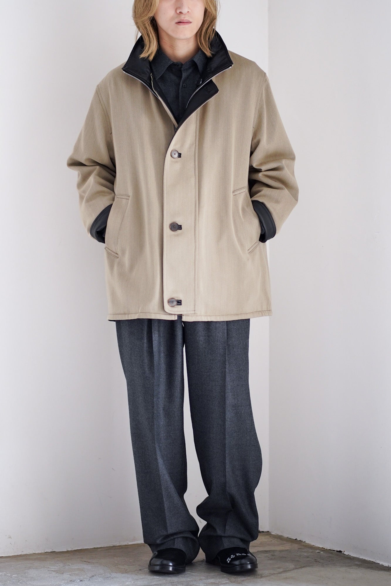 REVERSIBLE WOOL TWISTED TWILL / SHEEP LEATHER HALF COAT