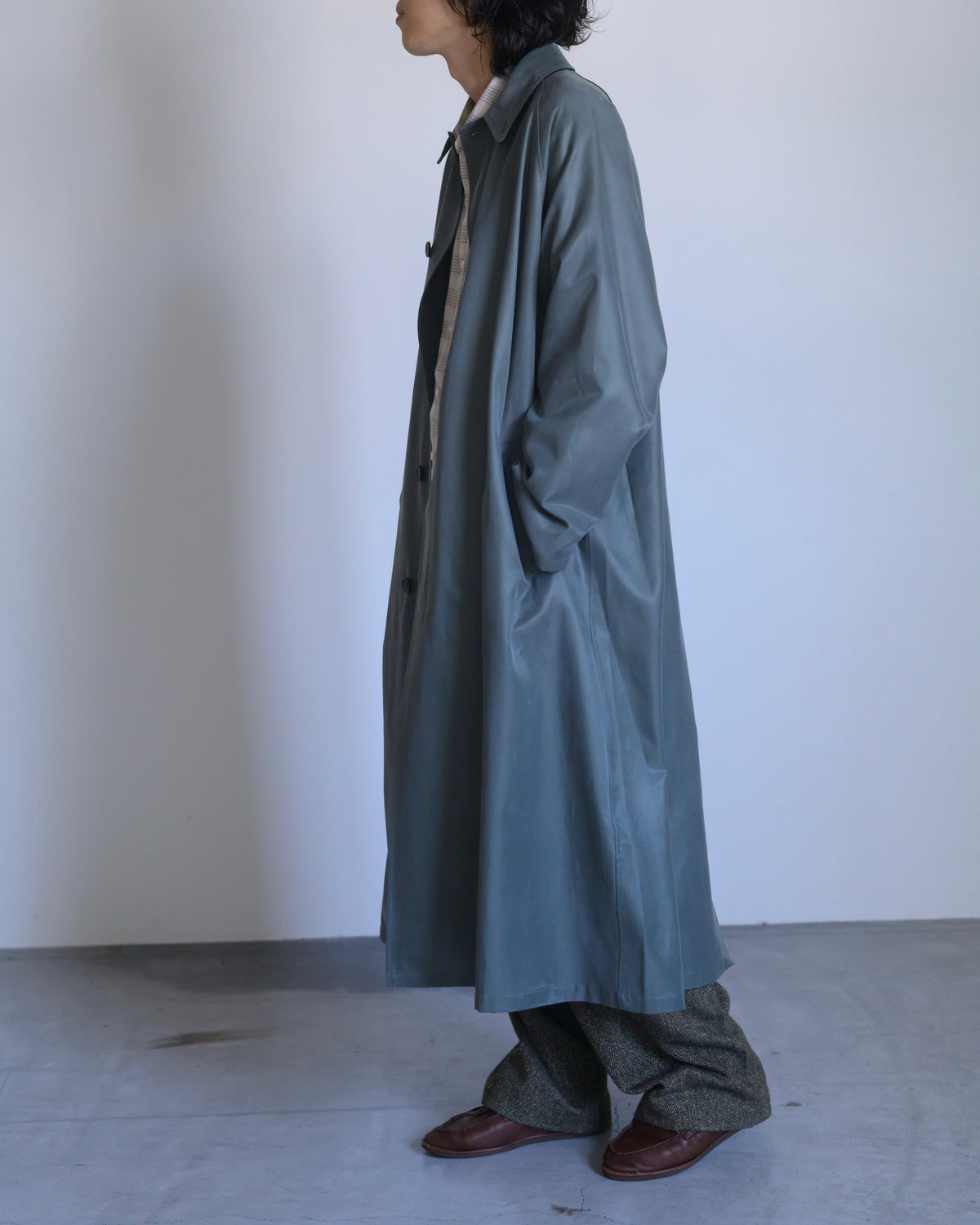 OVERSIZED TRENCH WITH LEATHER PATCH