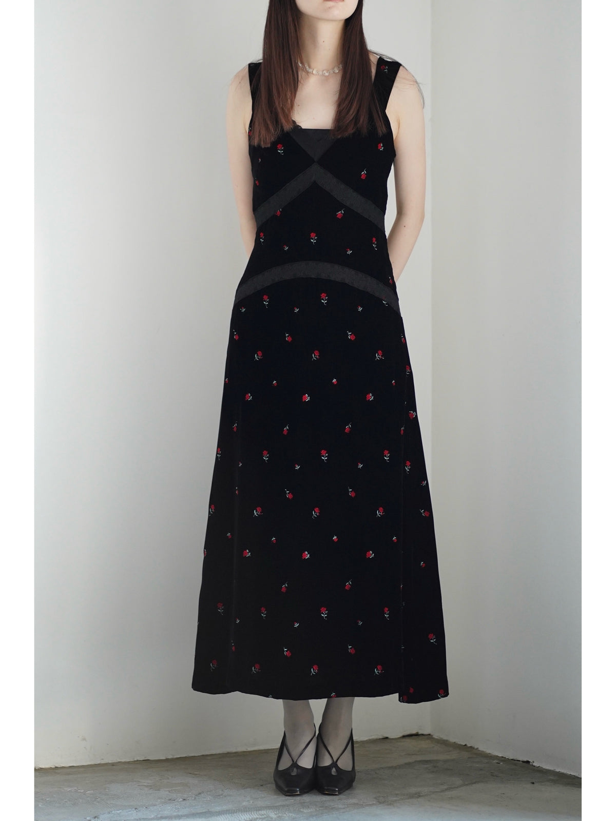 ROSE EMBROIDERED VELVET DRESS