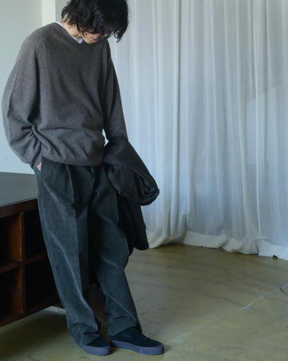 PLEATED TROUSERS