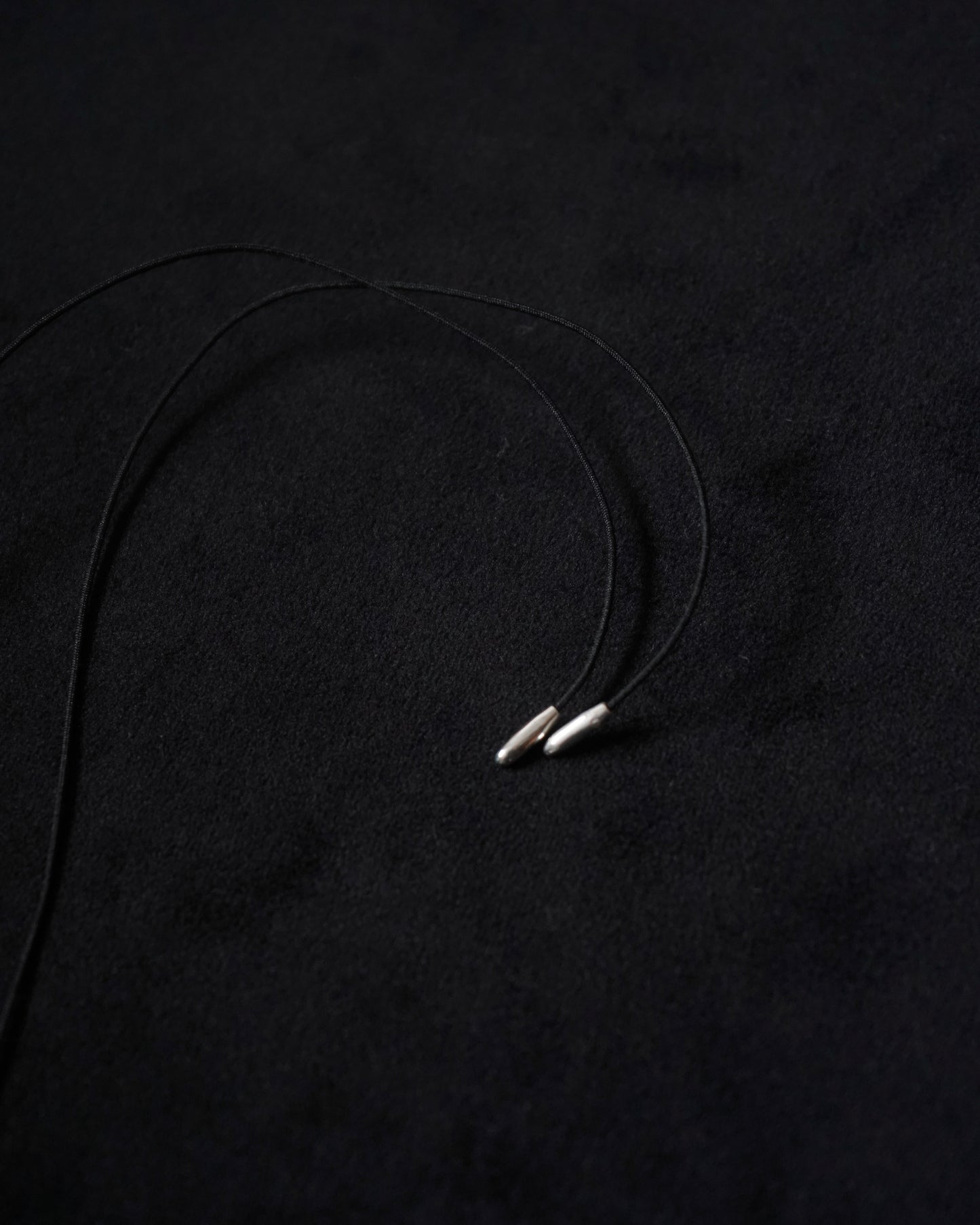DISTORTED PEARL CHOCKER