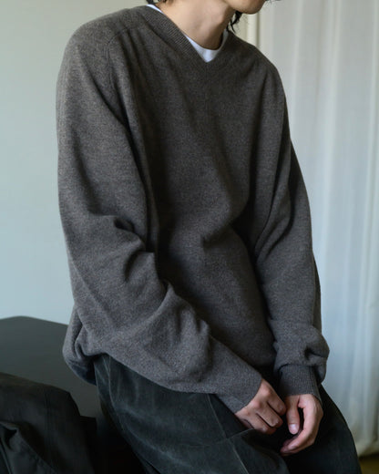 OVERSIZED V NECK FLANNNEL SWEATER
