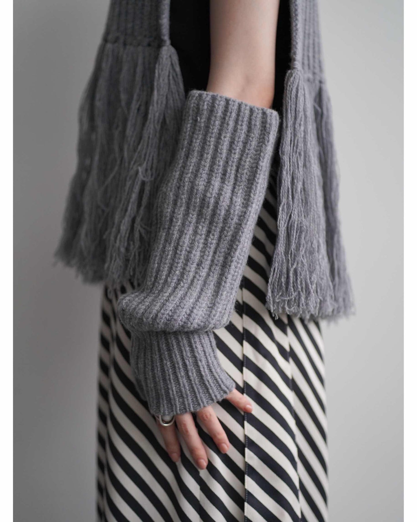 WOOL RIBBED ARM WARMERS