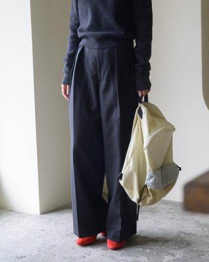 BLUEFACED WOOL TWO-TUCK SLACKS