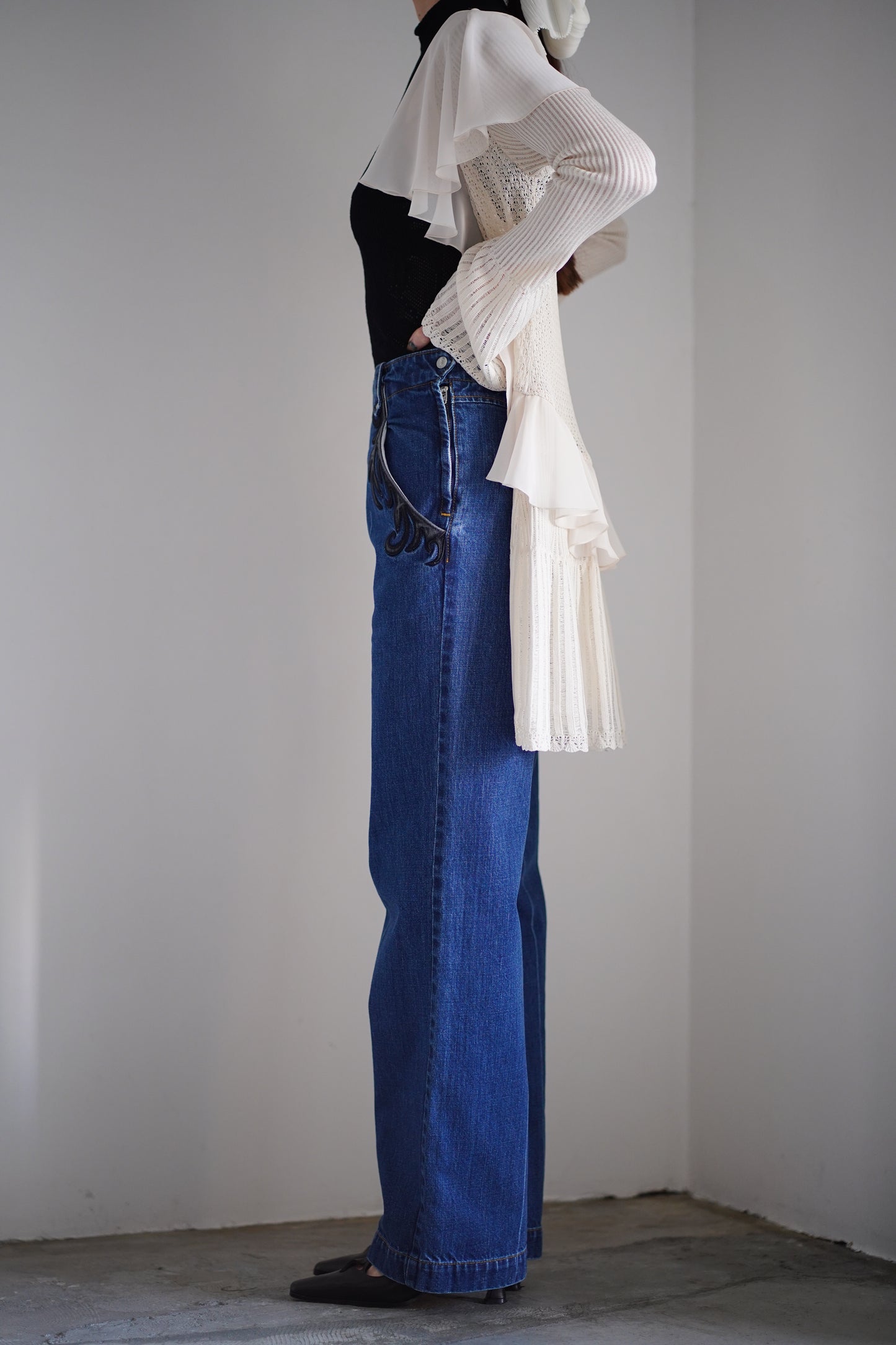 ORGANIC COTTON HIGH-WAISTED JEANS